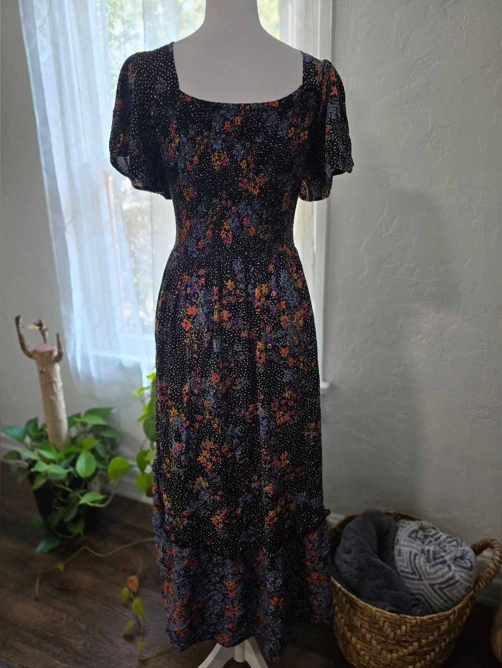 Angie Floral Cutout Dress in Black with Flower Accents - Picture 6 of 7